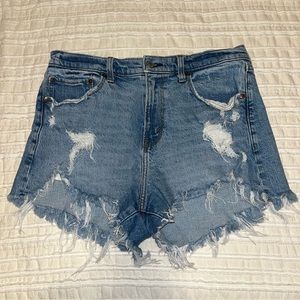 Abercrombie & Fitch Mid Rise Curve Love Mom Short